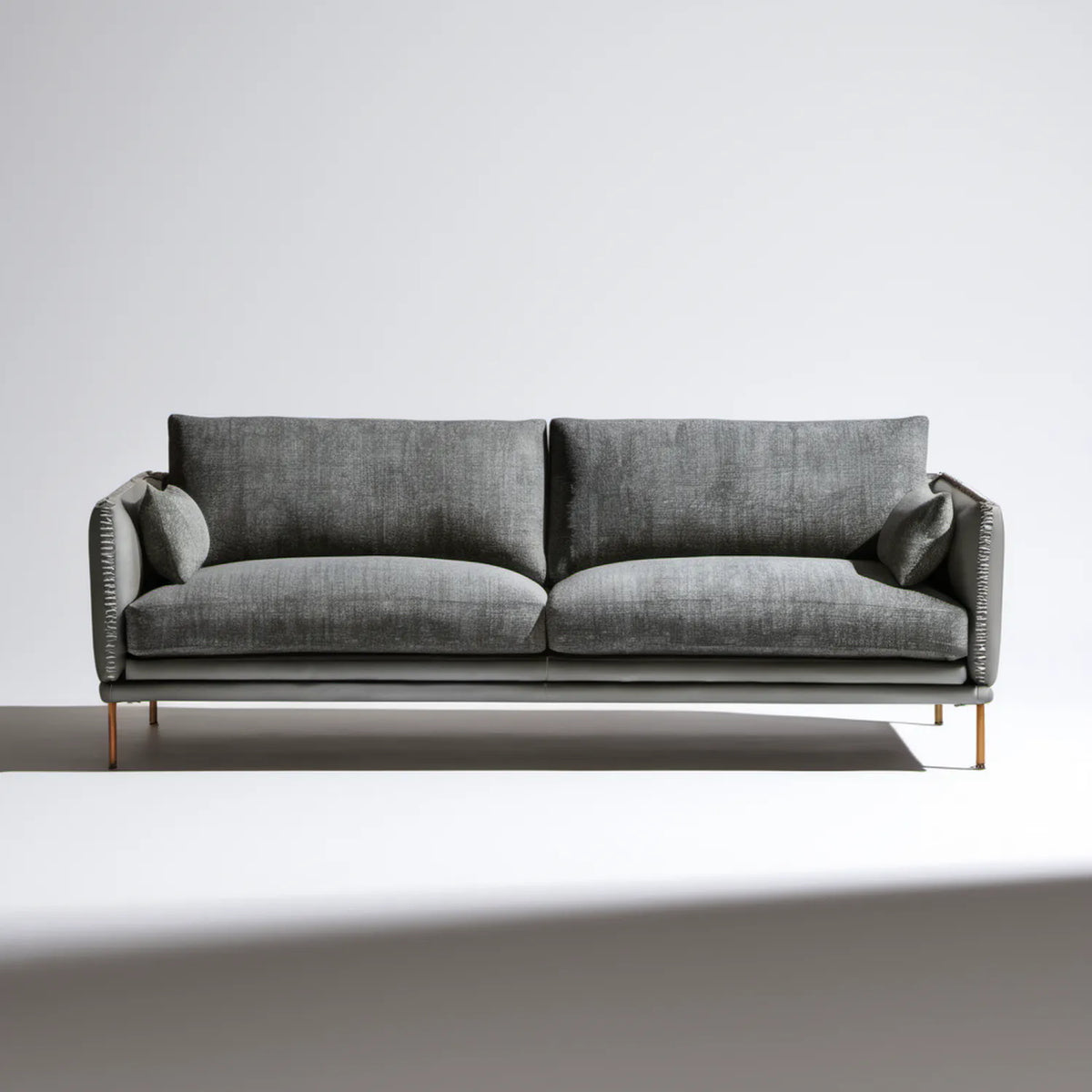 Trzyosobowa sofa szara ze złotymi nogami 220 x 92 x 82 cm